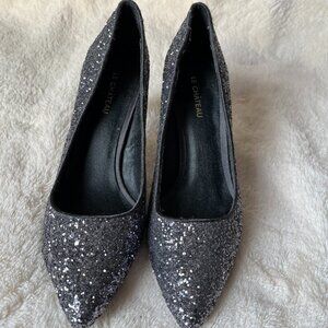 LE CHÂTEAU Glitter Pointy Pump